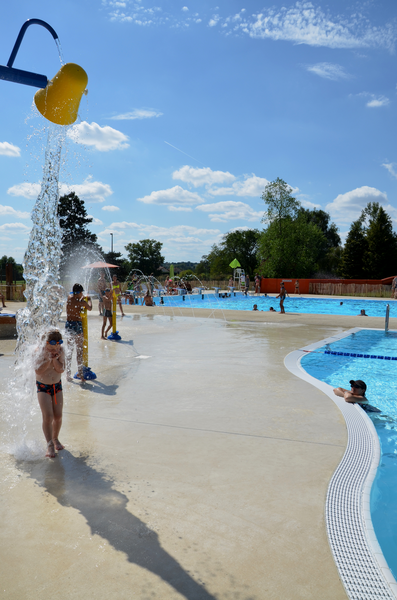 Piscine béton désactivé Piscine béton désactivé